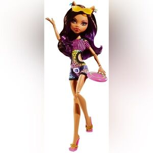 Monster High Gloom Beach Clawdeen Wolf doll 2010
